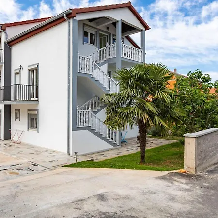 Apartman Awesome In Marsici With Wifi *